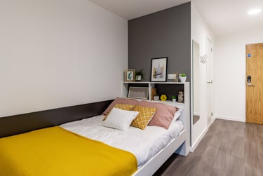 Premium En Suite - Image 1